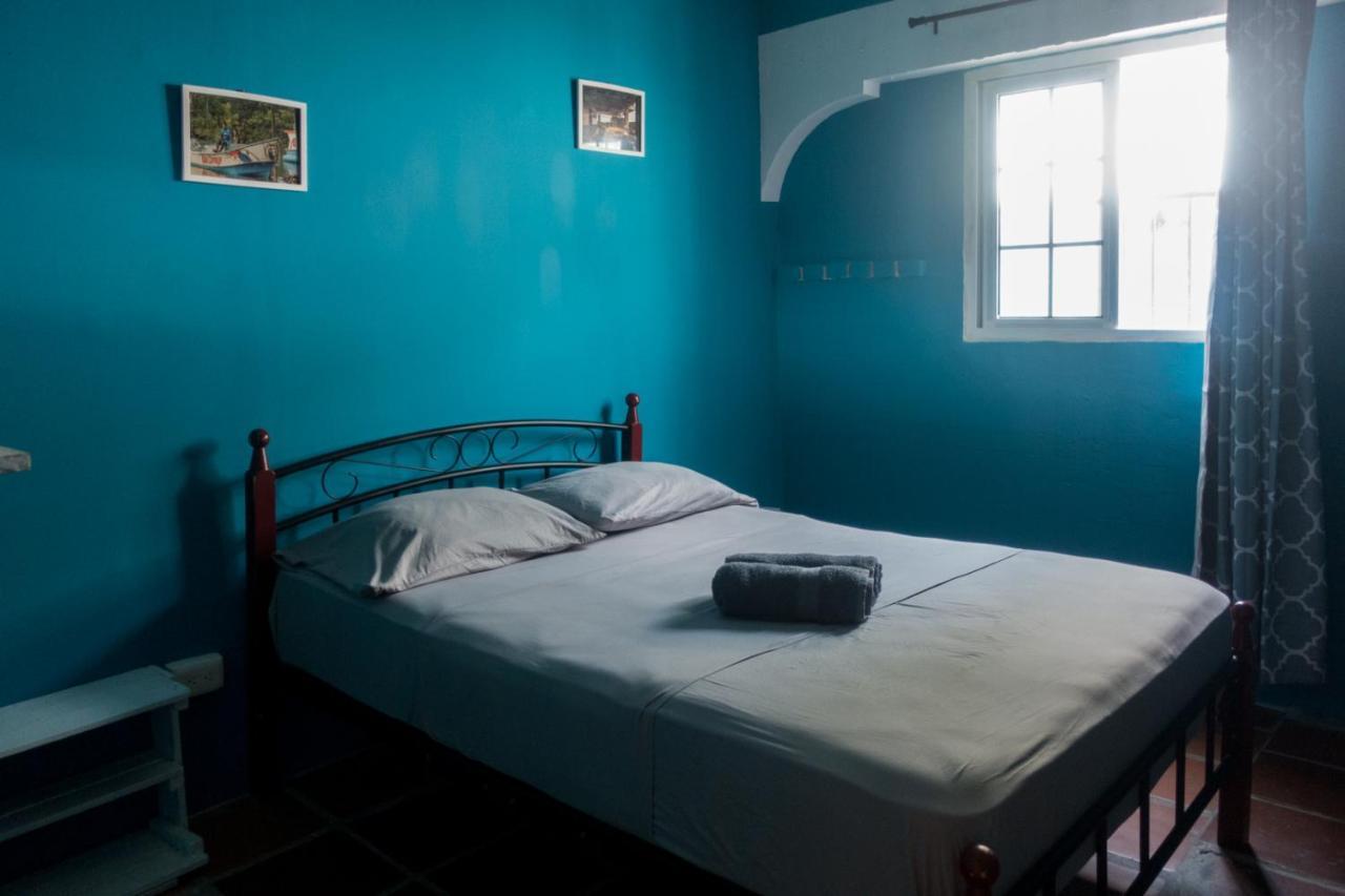 The Corner Hostel Плайя-Бланка Экстерьер фото