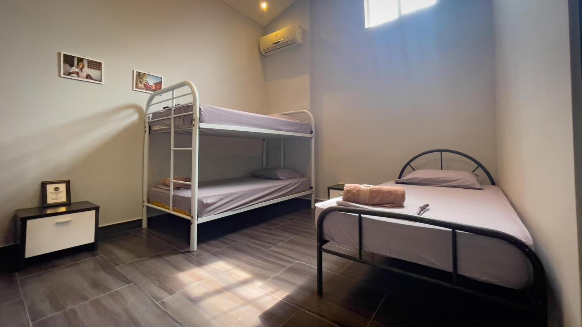 The Corner Hostel Плайя-Бланка Экстерьер фото