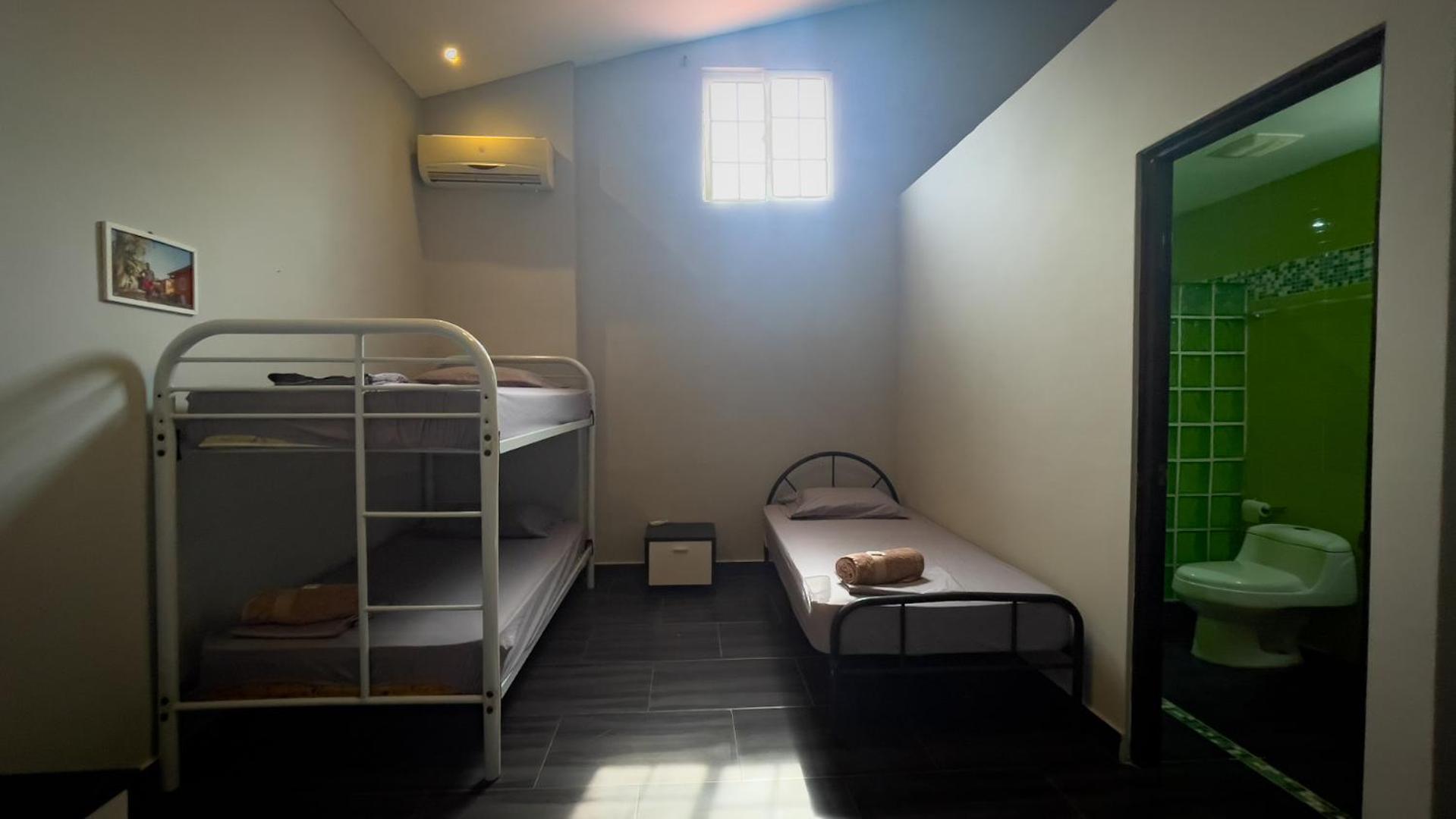 The Corner Hostel Плайя-Бланка Экстерьер фото